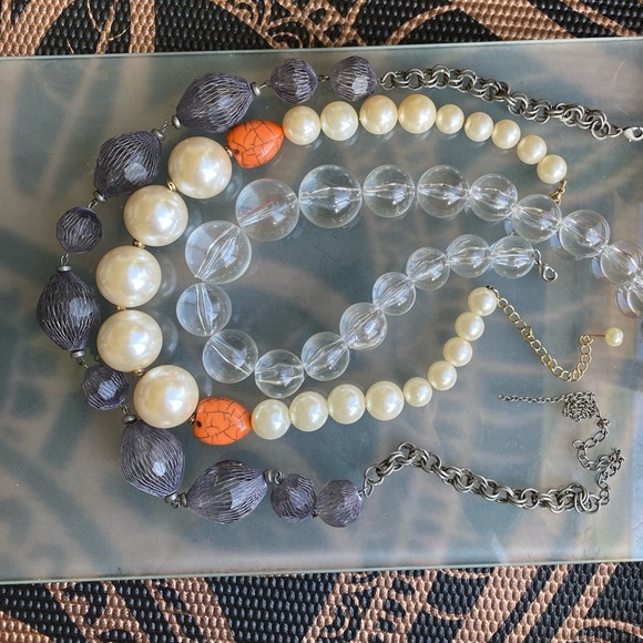 Large beaded necklaces - Picture 1 of 4